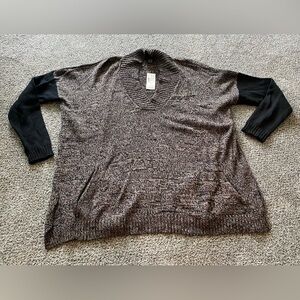 GRACE ELEMENT Medium Tan Black Sweater Black Sleeves NWT R $68